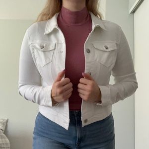 ✨BRAND NEW✨ white jean jacket